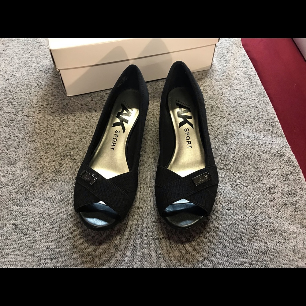 Anne Klein Sports WOMENS Shoes size 6